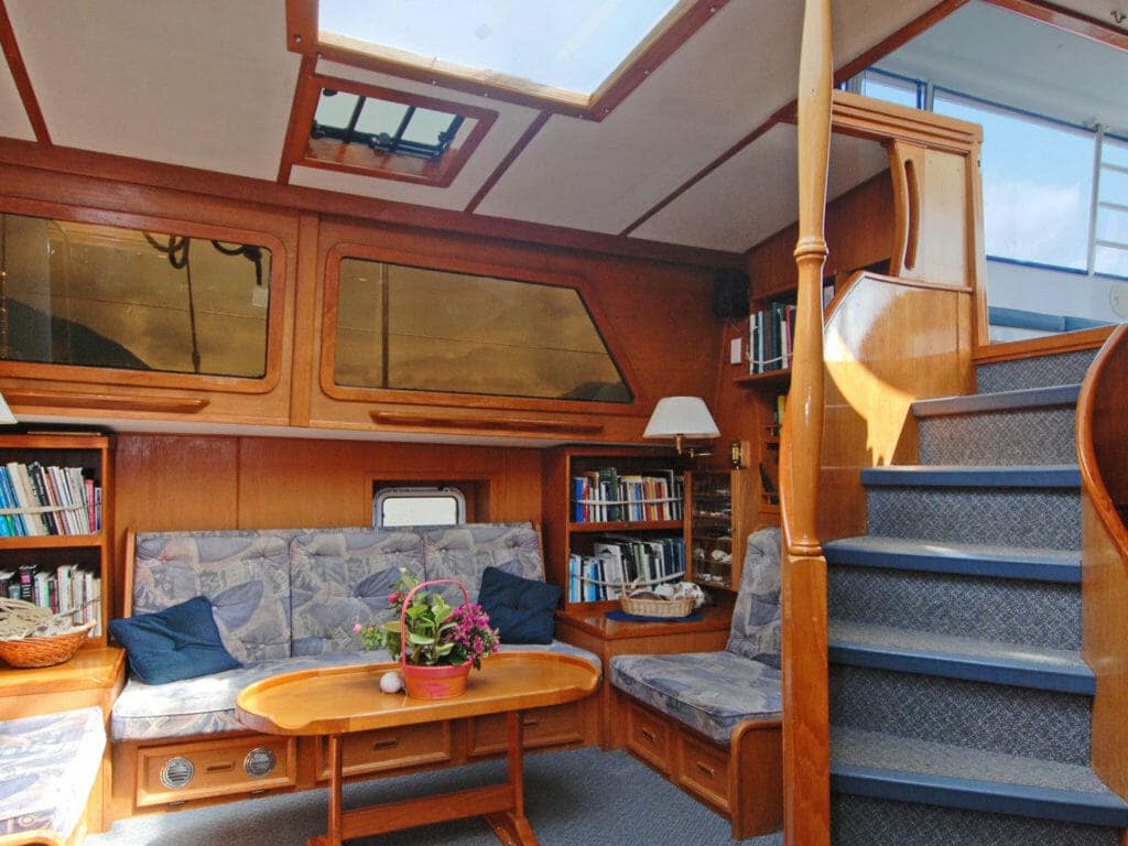 Island Roamer Salon, Great Bear Rainforest