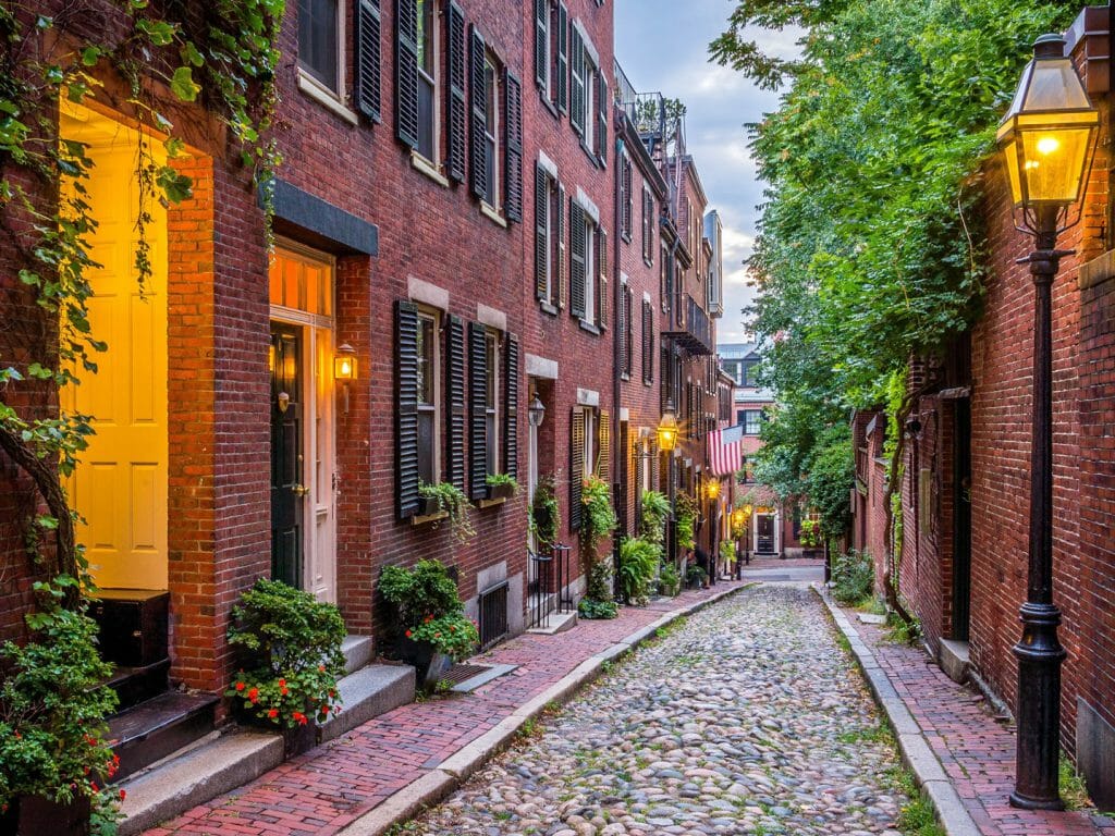 Acorn Street, Boston, New England, USA