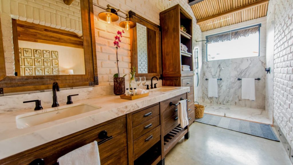 Bathroom, Hacienda La Danesa, Guayaquil, Ecuador