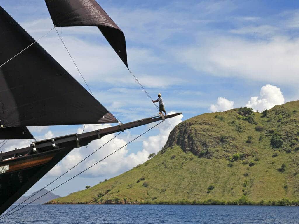 Dunia Baru, Indonesia