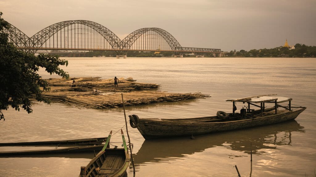 Irrawaddy River, Road to Mandalay, Myanmar