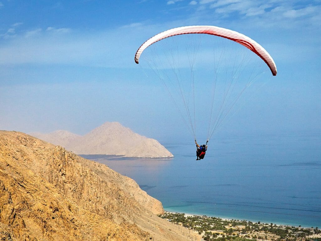 Oman, Musandam, Six Senses Zighy Bay, Paragliding