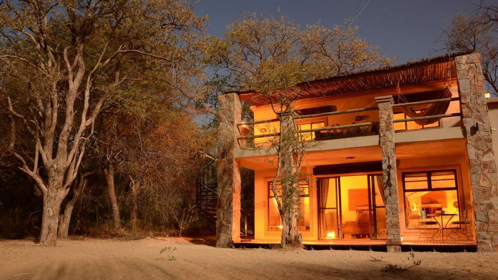 Camelthorn Lodge, Hwange, Zimbabwe
