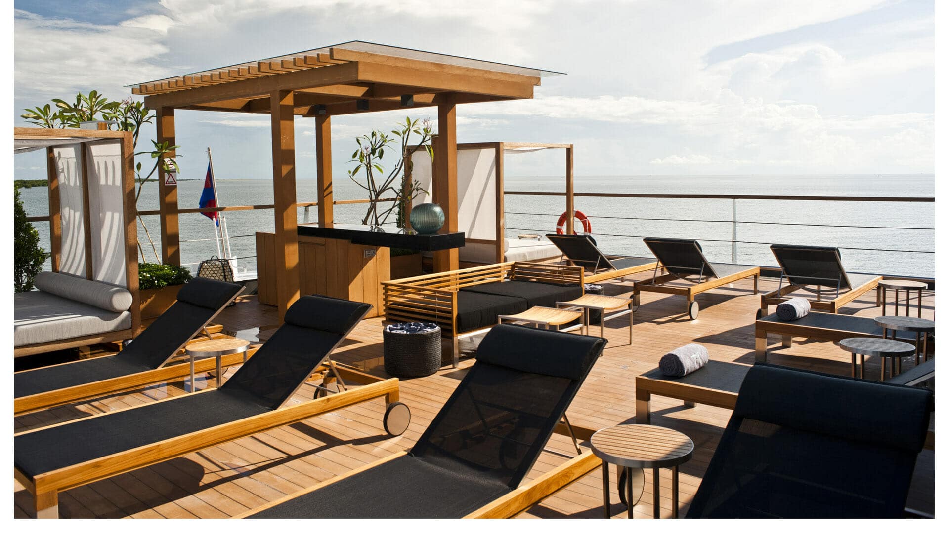 Aqua Mekong sun deck