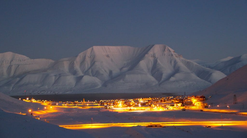 Longyearbyen by night, Spitsbergen