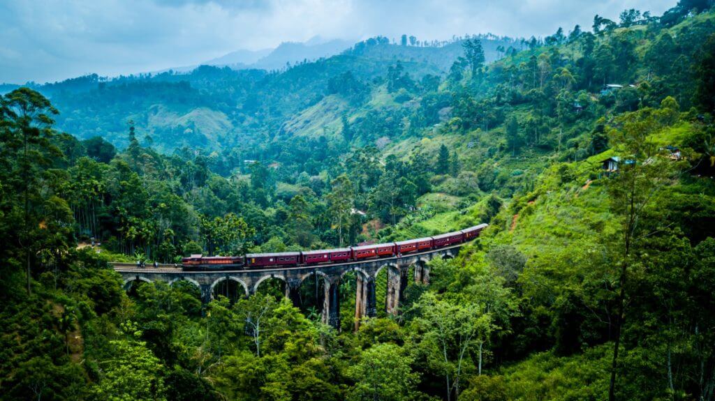 Train crossing Nine Arch Bridge, Nuwara, Sri Lanka