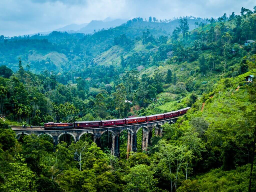 Train crossing Nine Arch Bridge, Nuwara, Sri Lanka