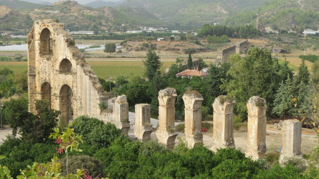 Aqueduct wall and columns, Perge, Turkey