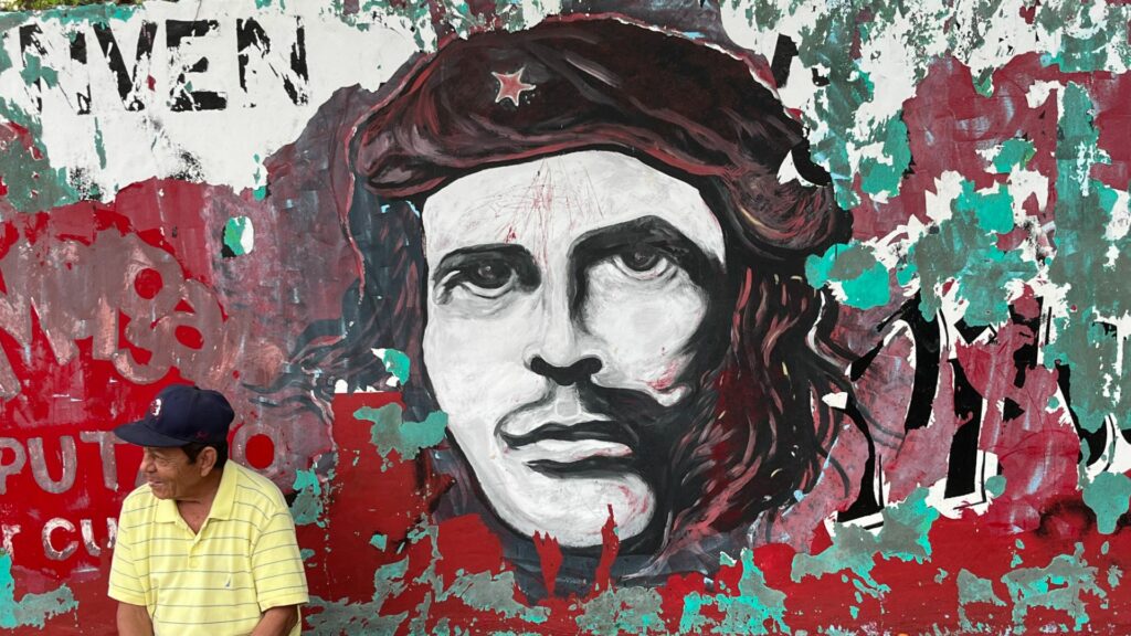 Che Guevara Mural, Suchitoto, El Salvador