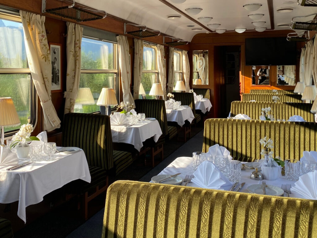 Golden Eagle Danube Express, Restaurant