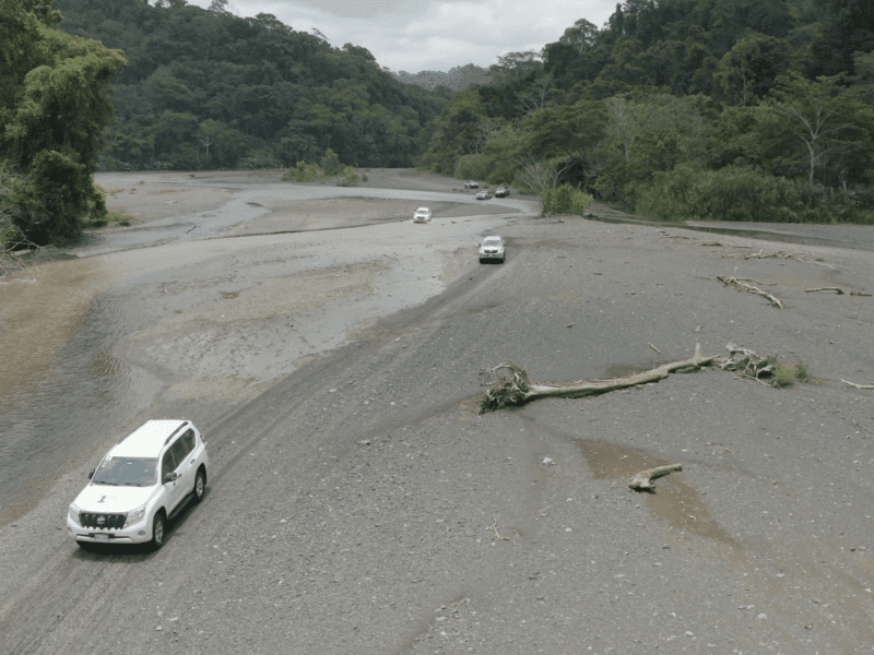 Costa Rica, self-drive 4x4, riverbed experience