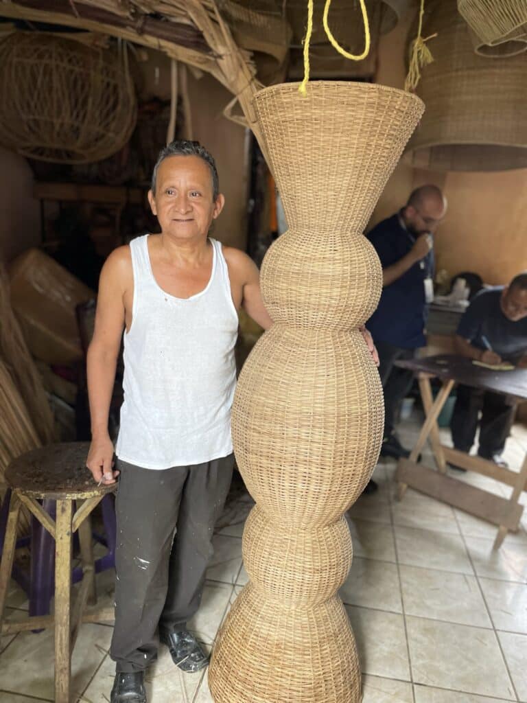 Weaver, Nahuizalco, El Salvador