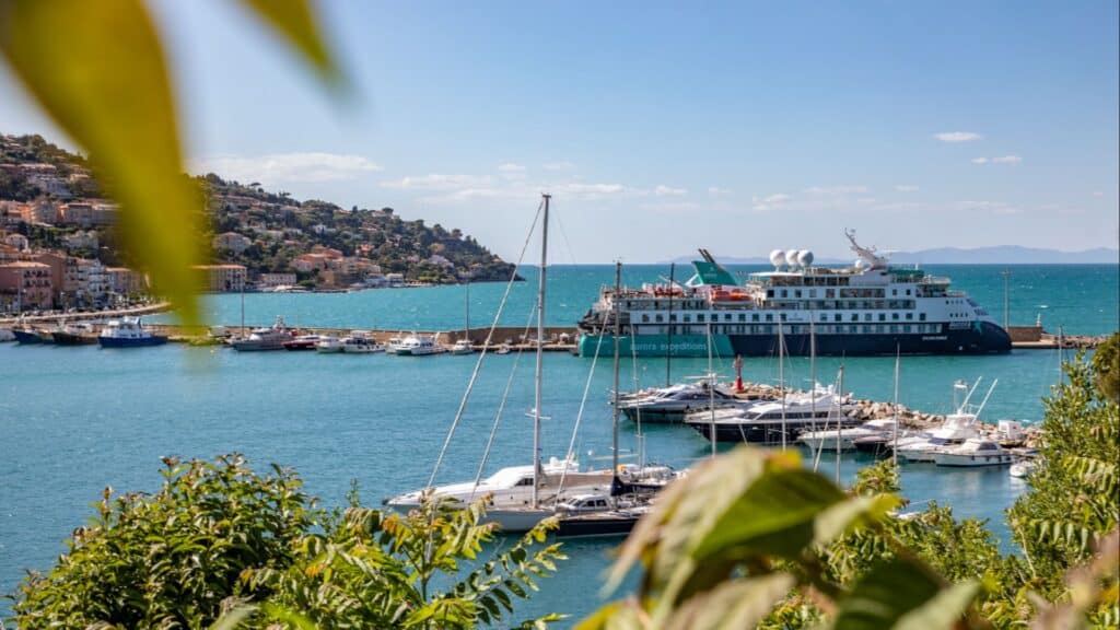 Pia Harbour, Santa Stefano