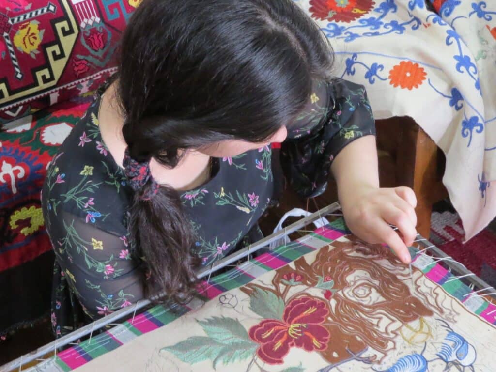 Suzani embroiderer, Samarkand, Uzbekistan