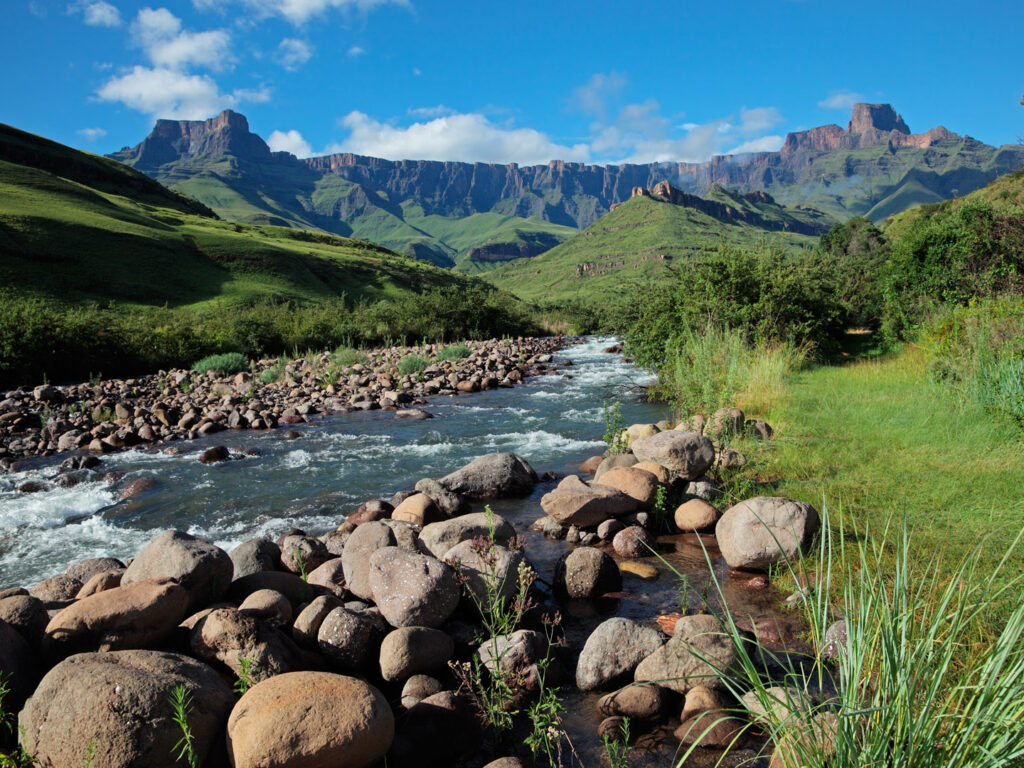 Amphitheater and Tugela river, Drakensberg mountains, south africa