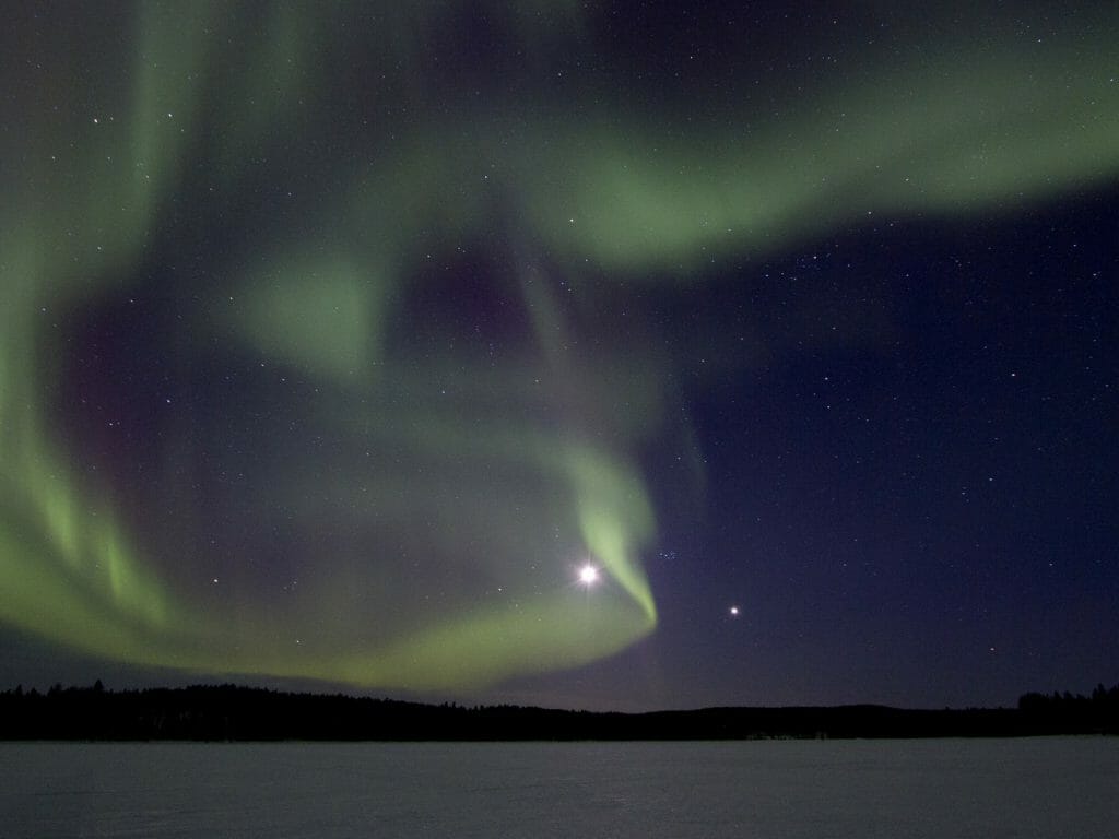 Aurora over aurora safari camp, Sweden