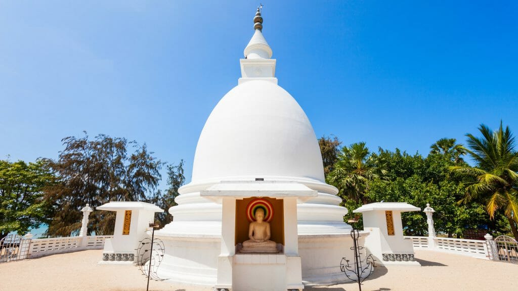 Dambakola Patuna Sri Sangamitta Viharaya Temple, Jafffna, Sri Lanka