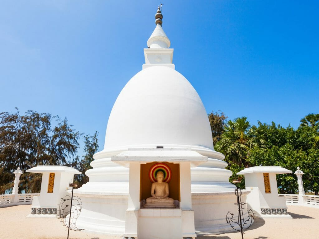 Dambakola Patuna Sri Sangamitta Viharaya Temple, Jafffna, Sri Lanka