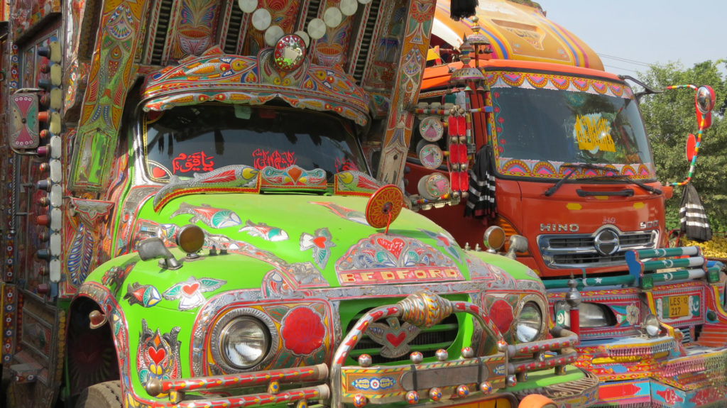 Islamabad lorry art, Bedford and Hino, Islamabad, Pakistan