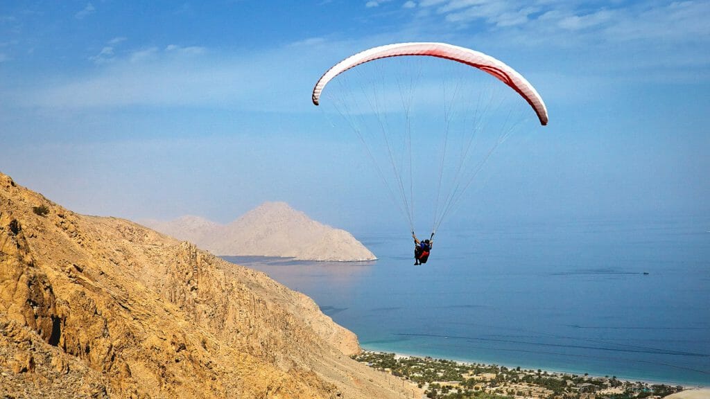 Oman, Musandam, Six Senses Zighy Bay, Paragliding